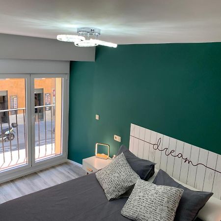 Madrid Villa Suites Aquamarina מראה חיצוני תמונה