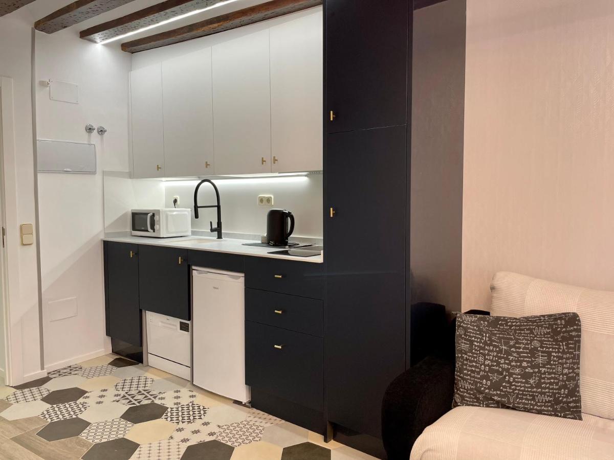 Madrid Villa Suites Aquamarina מראה חיצוני תמונה